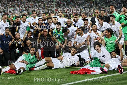 <span style='background: #33747a;box-shadow: 2px 3px 5px black;font-weight: 300;font-size: 10px;border-radius: 2px;margin: 2px;color: #fff;padding: 2px 5px;font - size: 10px;line - height: 22px; '>عزت اله پور غاز</span> <span style='background: #33747a;box-shadow: 2px 3px 5px black;font-weight: 300;font-size: 10px;border-radius: 2px;margin: 2px;color: #fff;padding: 2px 5px;font - size: 10px;line - height: 22px; '>محمد انصاری</span> <span style='background: #33747a;box-shadow: 2px 3px 5px black;font-weight: 300;font-size: 10px;border-radius: 2px;margin: 2px;color: #fff;padding: 2px 5px;font - size: 10px;line - height: 22px; '>مهدی طارمی</span> 