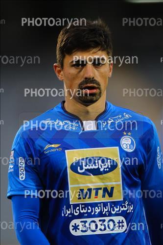 <span style='background: #33747a;box-shadow: 2px 3px 5px black;font-weight: 300;font-size: 10px;border-radius: 2px;margin: 2px;color: #fff;padding: 2px 5px;font - size: 10px;line - height: 22px; '>بویان نایدنف</span> 