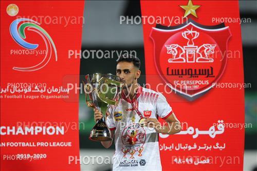 <span style='background: #33747a;box-shadow: 2px 3px 5px black;font-weight: 300;font-size: 10px;border-radius: 2px;margin: 2px;color: #fff;padding: 2px 5px;font - size: 10px;line - height: 22px; '>امیر روستایی</span> 