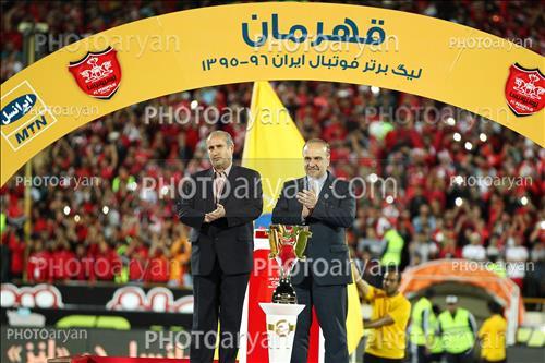 <span style='background: #33747a;box-shadow: 2px 3px 5px black;font-weight: 300;font-size: 10px;border-radius: 2px;margin: 2px;color: #fff;padding: 2px 5px;font - size: 10px;line - height: 22px; '>مهدی تاج</span> <span style='background: #33747a;box-shadow: 2px 3px 5px black;font-weight: 300;font-size: 10px;border-radius: 2px;margin: 2px;color: #fff;padding: 2px 5px;font - size: 10px;line - height: 22px; '>دکتر مسعود سلطانی فر </span> 