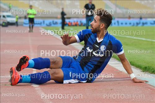 <span style='background: #33747a;box-shadow: 2px 3px 5px black;font-weight: 300;font-size: 10px;border-radius: 2px;margin: 2px;color: #fff;padding: 2px 5px;font - size: 10px;line - height: 22px; '>رضا کرملا چعب</span> 