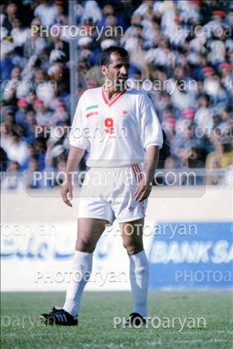 <span style='background: #33747a;box-shadow: 2px 3px 5px black;font-weight: 300;font-size: 10px;border-radius: 2px;margin: 2px;color: #fff;padding: 2px 5px;font - size: 10px;line - height: 22px; '>سید مهدی ابطحی</span> 