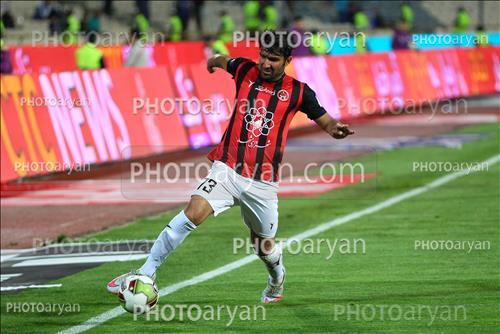 <span style='background: #33747a;box-shadow: 2px 3px 5px black;font-weight: 300;font-size: 10px;border-radius: 2px;margin: 2px;color: #fff;padding: 2px 5px;font - size: 10px;line - height: 22px; '>وحید عسگری</span> 