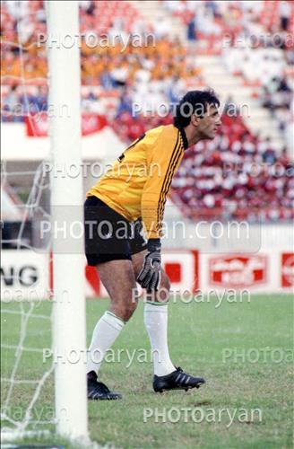 <span style='background: #33747a;box-shadow: 2px 3px 5px black;font-weight: 300;font-size: 10px;border-radius: 2px;margin: 2px;color: #fff;padding: 2px 5px;font - size: 10px;line - height: 22px; '>بهروز سلطانی</span> 