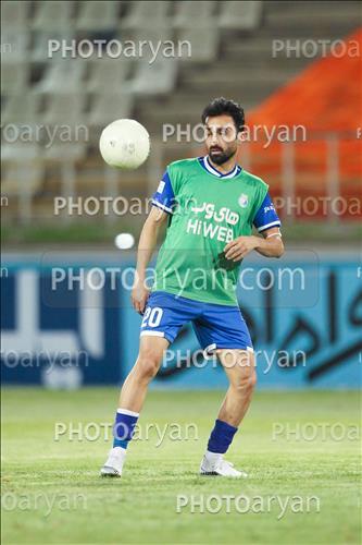 <span style='background: #33747a;box-shadow: 2px 3px 5px black;font-weight: 300;font-size: 10px;border-radius: 2px;margin: 2px;color: #fff;padding: 2px 5px;font - size: 10px;line - height: 22px; '>سید احمد موسوی</span> 