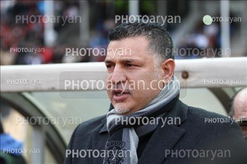 <span style='background: #33747a;font-weight: 300;font-size: 10px;box-shadow: 2px 3px 5px black;border-radius: 2px;margin: 2px;color: #fff;padding: 2px 5px;font - size: 10px;line - height: 22px; '>علی دایی  Ali Daei</span> 