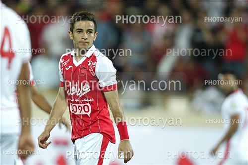 <span style='background: #33747a;font-weight: 300;font-size: 10px;box-shadow: 2px 3px 5px black;border-radius: 2px;margin: 2px;color: #fff;padding: 2px 5px;font - size: 10px;line - height: 22px; '>فرشاد احمدزاده</span> 