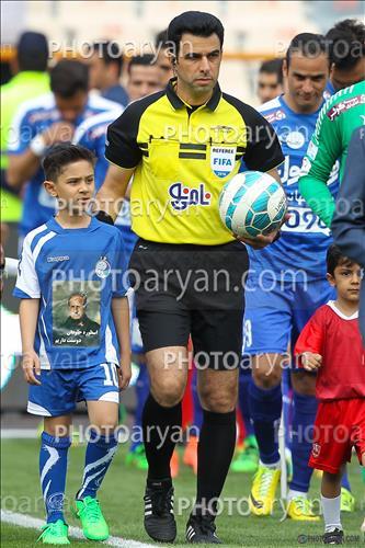 <span style='background: #33747a;font-weight: 300;font-size: 10px;box-shadow: 2px 3px 5px black;border-radius: 2px;margin: 2px;color: #fff;padding: 2px 5px;font - size: 10px;line - height: 22px; '>محسن ترکی</span> 