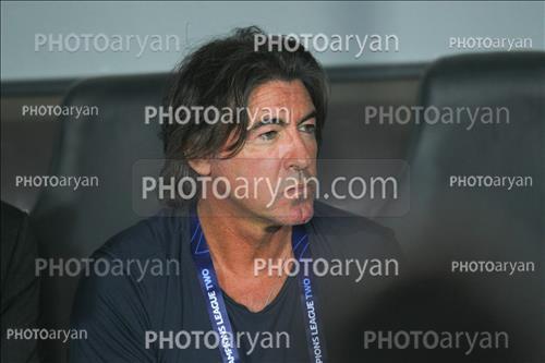 استقلال 0-المحرق بحرین 1 (1404/07/09)