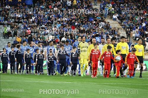 <span style='background: #33747a;box-shadow: 2px 3px 5px black;font-weight: 300;font-size: 10px;border-radius: 2px;margin: 2px;color: #fff;padding: 2px 5px;font - size: 10px;line - height: 22px; '>رابسون جانواریو</span> <span style='background: #33747a;box-shadow: 2px 3px 5px black;font-weight: 300;font-size: 10px;border-radius: 2px;margin: 2px;color: #fff;padding: 2px 5px;font - size: 10px;line - height: 22px; '>سید مهدی رحمتی</span> <span style='background: #33747a;box-shadow: 2px 3px 5px black;font-weight: 300;font-size: 10px;border-radius: 2px;margin: 2px;color: #fff;padding: 2px 5px;font - size: 10px;line - height: 22px; '>امید ابراهیمی</span> 