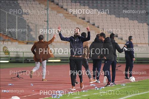 پرسپولیس 2- هوادار 2   (1400/09/18)