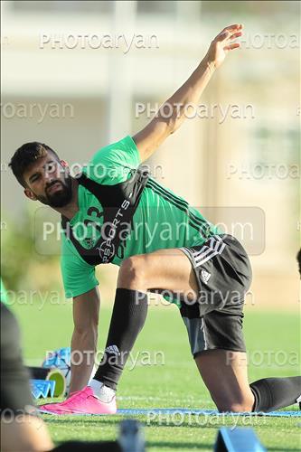 <span style='background: #33747a;font-weight: 300;font-size: 10px;box-shadow: 2px 3px 5px black;border-radius: 2px;margin: 2px;color: #fff;padding: 2px 5px;font - size: 10px;line - height: 22px; '>رامین رضائیان</span> 