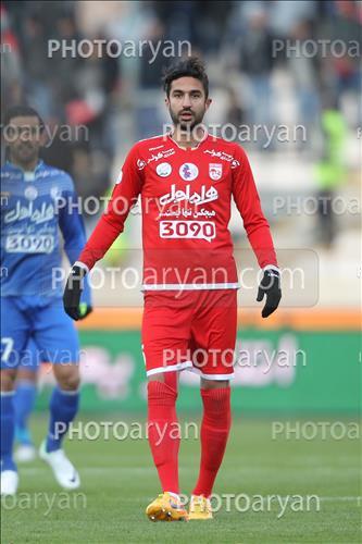 <span style='background: #33747a;font-weight: 300;font-size: 10px;box-shadow: 2px 3px 5px black;border-radius: 2px;margin: 2px;color: #fff;padding: 2px 5px;font - size: 10px;line - height: 22px; '>هادی محمدی</span> 