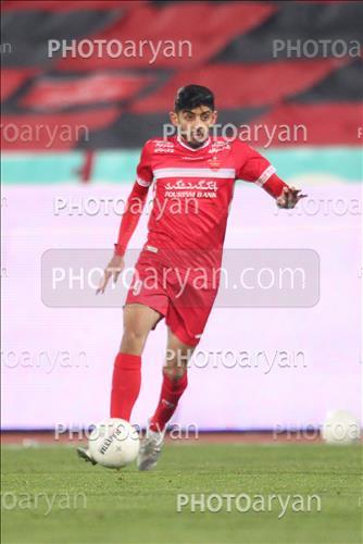 <span style='background: #33747a;font-weight: 300;font-size: 10px;box-shadow: 2px 3px 5px black;border-radius: 2px;margin: 2px;color: #fff;padding: 2px 5px;font - size: 10px;line - height: 22px; '>مهدی ترابی</span> 