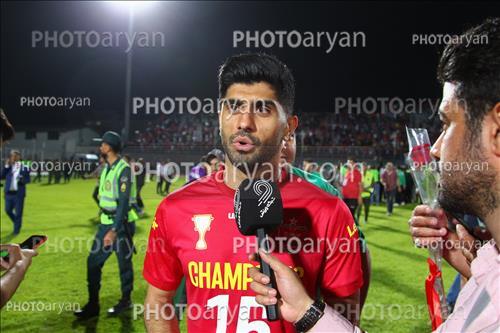 <span style='background: #33747a;font-weight: 300;font-size: 10px;box-shadow: 2px 3px 5px black;border-radius: 2px;margin: 2px;color: #fff;padding: 2px 5px;font - size: 10px;line - height: 22px; '>دانیال اسماعیلی فر</span> 