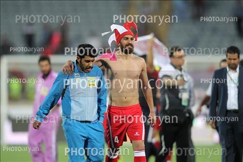 <span style='background: #33747a;box-shadow: 2px 3px 5px black;font-weight: 300;font-size: 10px;border-radius: 2px;margin: 2px;color: #fff;padding: 2px 5px;font - size: 10px;line - height: 22px; '>خالد شفیعی</span> 