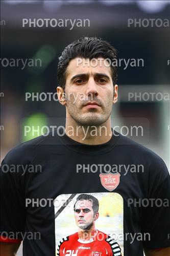 <span style='background: #33747a;font-weight: 300;font-size: 10px;box-shadow: 2px 3px 5px black;border-radius: 2px;margin: 2px;color: #fff;padding: 2px 5px;font - size: 10px;line - height: 22px; '>علیرضا نورمحمدی</span> 