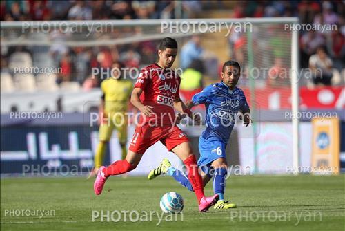 <span style='background: #33747a;box-shadow: 2px 3px 5px black;font-weight: 300;font-size: 10px;border-radius: 2px;margin: 2px;color: #fff;padding: 2px 5px;font - size: 10px;line - height: 22px; '>امید ابراهیمی</span> <span style='background: #33747a;box-shadow: 2px 3px 5px black;font-weight: 300;font-size: 10px;border-radius: 2px;margin: 2px;color: #fff;padding: 2px 5px;font - size: 10px;line - height: 22px; '>کمال کامیابی نیا</span> 