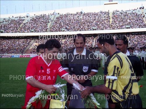 <span style='background: #33747a;box-shadow: 2px 3px 5px black;font-weight: 300;font-size: 10px;border-radius: 2px;margin: 2px;color: #fff;padding: 2px 5px;font - size: 10px;line - height: 22px; '>کاپیتان ها</span> <span style='background: #33747a;box-shadow: 2px 3px 5px black;font-weight: 300;font-size: 10px;border-radius: 2px;margin: 2px;color: #fff;padding: 2px 5px;font - size: 10px;line - height: 22px; '>محمد پنجعلی</span> <span style='background: #33747a;box-shadow: 2px 3px 5px black;font-weight: 300;font-size: 10px;border-radius: 2px;margin: 2px;color: #fff;padding: 2px 5px;font - size: 10px;line - height: 22px; '>داوران و کاپیتانها</span> 