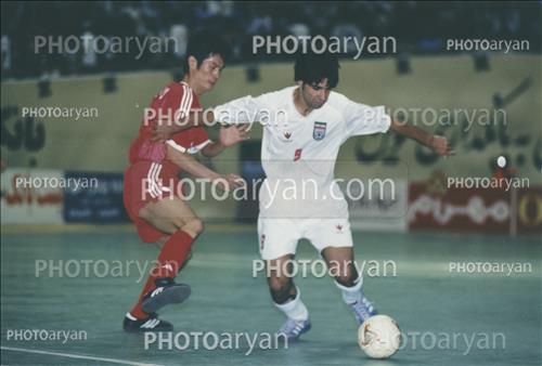 <span style='background: #33747a;font-weight: 300;font-size: 10px;box-shadow: 2px 3px 5px black;border-radius: 2px;margin: 2px;color: #fff;padding: 2px 5px;font - size: 10px;line - height: 22px; '>وحید شمسایی</span> 