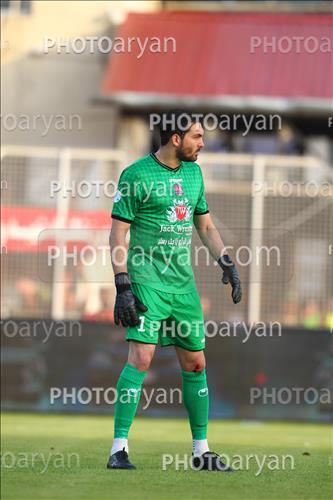 <span style='background: #33747a;box-shadow: 2px 3px 5px black;font-weight: 300;font-size: 10px;border-radius: 2px;margin: 2px;color: #fff;padding: 2px 5px;font - size: 10px;line - height: 22px; '>علیرضا حقیقی</span> 