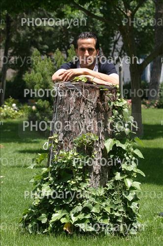 <span style='background: #33747a;font-weight: 300;font-size: 10px;box-shadow: 2px 3px 5px black;border-radius: 2px;margin: 2px;color: #fff;padding: 2px 5px;font - size: 10px;line - height: 22px; '>علی کریمی Ali Karimi</span> 