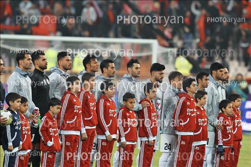 پرسپولیس 0 - تراکتور سازی  0  (97/09/04) - احسان حاج صفی,محمد طیبی,مسعود شجاعی,محسن فروزان,مهدی مهدی پور,احسان پهلوان,اشکان دژاگه,یوکیا سوگیتا,علیرضا نقی زاده,ایمان سلیمی,