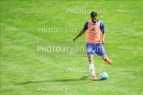 <span style='background: #33747a;font-weight: 300;font-size: 10px;box-shadow: 2px 3px 5px black;border-radius: 2px;margin: 2px;color: #fff;padding: 2px 5px;font - size: 10px;line - height: 22px; '>محمد انصاری</span> 