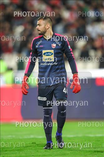 <span style='background: #33747a;font-weight: 300;font-size: 10px;box-shadow: 2px 3px 5px black;border-radius: 2px;margin: 2px;color: #fff;padding: 2px 5px;font - size: 10px;line - height: 22px; '>بوژیدار رادوشویچ</span> 