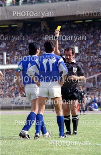 <span style='background: #33747a;font-weight: 300;font-size: 10px;box-shadow: 2px 3px 5px black;border-radius: 2px;margin: 2px;color: #fff;padding: 2px 5px;font - size: 10px;line - height: 22px; '>شاهین بیانی</span> 