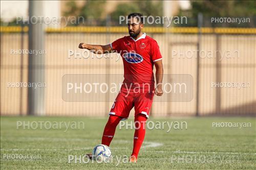 <span style='background: #33747a;font-weight: 300;font-size: 10px;box-shadow: 2px 3px 5px black;border-radius: 2px;margin: 2px;color: #fff;padding: 2px 5px;font - size: 10px;line - height: 22px; '>رامین عباسی</span> 