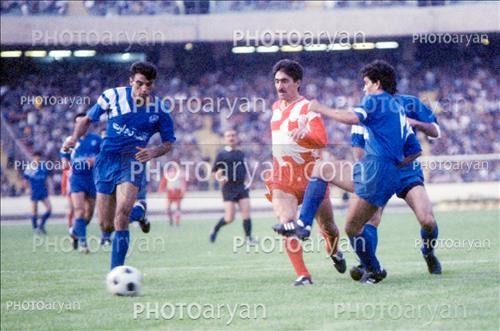 <span style='background: #33747a;box-shadow: 2px 3px 5px black;font-weight: 300;font-size: 10px;border-radius: 2px;margin: 2px;color: #fff;padding: 2px 5px;font - size: 10px;line - height: 22px; '>بیژن طاهری</span> <span style='background: #33747a;box-shadow: 2px 3px 5px black;font-weight: 300;font-size: 10px;border-radius: 2px;margin: 2px;color: #fff;padding: 2px 5px;font - size: 10px;line - height: 22px; '>ناصر محمدخانی</span> <span style='background: #33747a;box-shadow: 2px 3px 5px black;font-weight: 300;font-size: 10px;border-radius: 2px;margin: 2px;color: #fff;padding: 2px 5px;font - size: 10px;line - height: 22px; '>محمدرضا شکورزاده</span> 