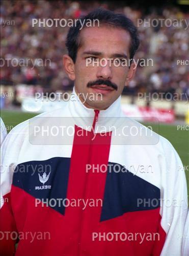 <span style='background: #33747a;box-shadow: 2px 3px 5px black;font-weight: 300;font-size: 10px;border-radius: 2px;margin: 2px;color: #fff;padding: 2px 5px;font - size: 10px;line - height: 22px; '>محمد خاکپور</span> 