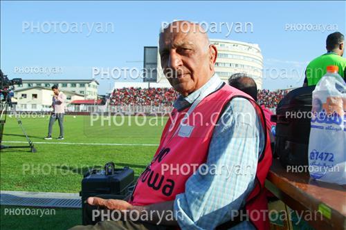 <span style='background: #33747a;box-shadow: 2px 3px 5px black;font-weight: 300;font-size: 10px;border-radius: 2px;margin: 2px;color: #fff;padding: 2px 5px;font - size: 10px;line - height: 22px; '>استاد جعفر تبریزی</span> 