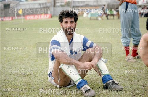 <span style='background: #33747a;font-weight: 300;font-size: 10px;box-shadow: 2px 3px 5px black;border-radius: 2px;margin: 2px;color: #fff;padding: 2px 5px;font - size: 10px;line - height: 22px; '>شاهرخ بیانی</span> 