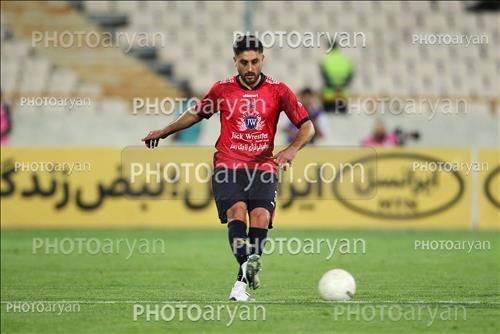 <span style='background: #33747a;box-shadow: 2px 3px 5px black;font-weight: 300;font-size: 10px;border-radius: 2px;margin: 2px;color: #fff;padding: 2px 5px;font - size: 10px;line - height: 22px; '>سعید غلامعلی بیگی</span> 