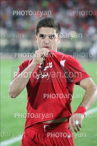 <span style='background: #33747a;box-shadow: 2px 3px 5px black;font-weight: 300;font-size: 10px;border-radius: 2px;margin: 2px;color: #fff;padding: 2px 5px;font - size: 10px;line - height: 22px; '>بابک حاتمی</span> 