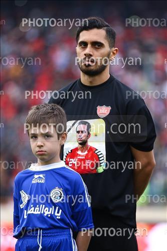 <span style='background: #33747a;font-weight: 300;font-size: 10px;box-shadow: 2px 3px 5px black;border-radius: 2px;margin: 2px;color: #fff;padding: 2px 5px;font - size: 10px;line - height: 22px; '>امید عالیشاه</span> 