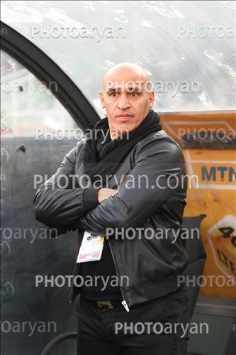 <span style='background: #33747a;font-weight: 300;font-size: 10px;box-shadow: 2px 3px 5px black;border-radius: 2px;margin: 2px;color: #fff;padding: 2px 5px;font - size: 10px;line - height: 22px; '>علیرضا منصوریان</span> 