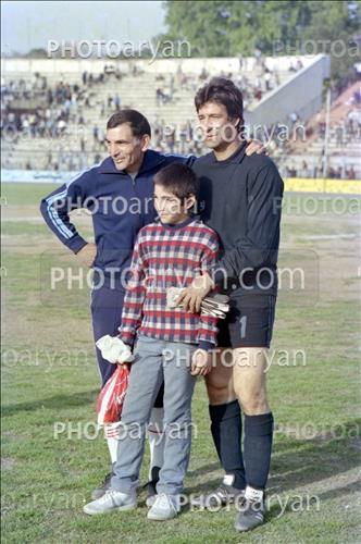 <span style='background: #33747a;box-shadow: 2px 3px 5px black;font-weight: 300;font-size: 10px;border-radius: 2px;margin: 2px;color: #fff;padding: 2px 5px;font - size: 10px;line - height: 22px; '>عزیز اصلی</span> <span style='background: #33747a;box-shadow: 2px 3px 5px black;font-weight: 300;font-size: 10px;border-radius: 2px;margin: 2px;color: #fff;padding: 2px 5px;font - size: 10px;line - height: 22px; '>ناصر حجازی</span> 