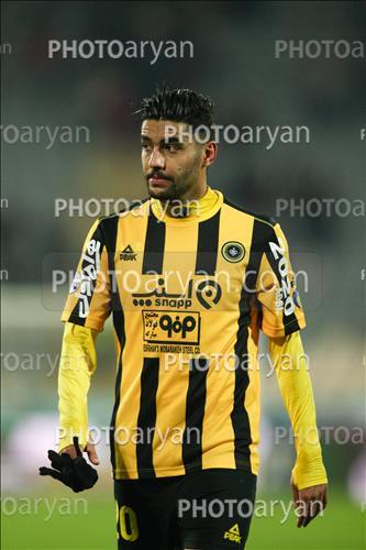 <span style='background: #33747a;box-shadow: 2px 3px 5px black;font-weight: 300;font-size: 10px;border-radius: 2px;margin: 2px;color: #fff;padding: 2px 5px;font - size: 10px;line - height: 22px; '>مهدی شریفی</span> 