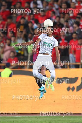 <span style='background: #33747a;box-shadow: 2px 3px 5px black;font-weight: 300;font-size: 10px;border-radius: 2px;margin: 2px;color: #fff;padding: 2px 5px;font - size: 10px;line - height: 22px; '>میلاد فخرالدینی</span> 