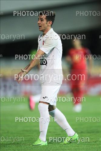 <span style='background: #33747a;font-weight: 300;font-size: 10px;box-shadow: 2px 3px 5px black;border-radius: 2px;margin: 2px;color: #fff;padding: 2px 5px;font - size: 10px;line - height: 22px; '>فرشاد احمدزاده</span> 