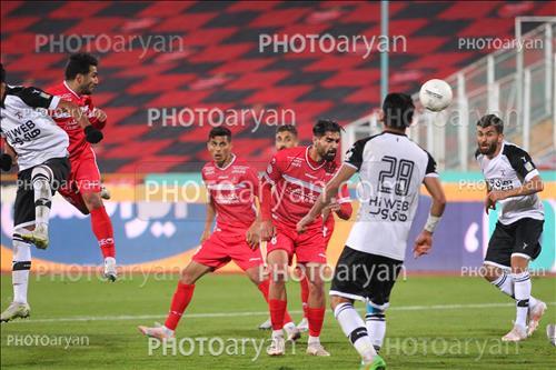 پرسپولیس 2- هوادار 2   (1400/09/18)