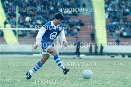 <span style='background: #33747a;box-shadow: 2px 3px 5px black;font-weight: 300;font-size: 10px;border-radius: 2px;margin: 2px;color: #fff;padding: 2px 5px;font - size: 10px;line - height: 22px; '>محمد تقوی</span> 