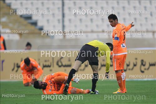 <span style='background: #33747a;box-shadow: 2px 3px 5px black;font-weight: 300;font-size: 10px;border-radius: 2px;margin: 2px;color: #fff;padding: 2px 5px;font - size: 10px;line - height: 22px; '>ابراهیم صادقی</span> <span style='background: #33747a;box-shadow: 2px 3px 5px black;font-weight: 300;font-size: 10px;border-radius: 2px;margin: 2px;color: #fff;padding: 2px 5px;font - size: 10px;line - height: 22px; '>روزبه شاه علی دوست</span> <span style='background: #33747a;box-shadow: 2px 3px 5px black;font-weight: 300;font-size: 10px;border-radius: 2px;margin: 2px;color: #fff;padding: 2px 5px;font - size: 10px;line - height: 22px; '>محمد رضا فغانی</span> 