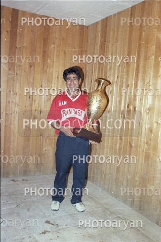 <span style='background: #33747a;box-shadow: 2px 3px 5px black;font-weight: 300;font-size: 10px;border-radius: 2px;margin: 2px;color: #fff;padding: 2px 5px;font - size: 10px;line - height: 22px; '>نا مشخص</span> 