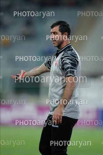 <span style='background: #33747a;font-weight: 300;font-size: 10px;box-shadow: 2px 3px 5px black;border-radius: 2px;margin: 2px;color: #fff;padding: 2px 5px;font - size: 10px;line - height: 22px; '>کریم باقری</span> 