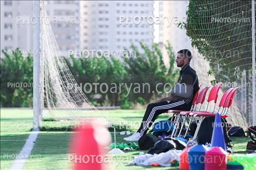 <span style='background: #33747a;font-weight: 300;font-size: 10px;box-shadow: 2px 3px 5px black;border-radius: 2px;margin: 2px;color: #fff;padding: 2px 5px;font - size: 10px;line - height: 22px; '>میلاد محمدی</span> 