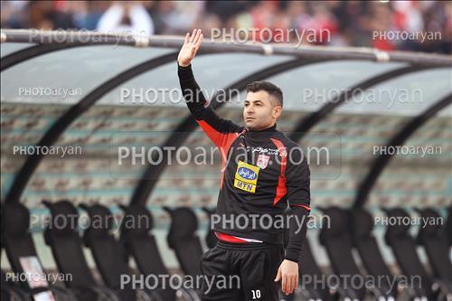 <span style='background: #33747a;box-shadow: 2px 3px 5px black;font-weight: 300;font-size: 10px;border-radius: 2px;margin: 2px;color: #fff;padding: 2px 5px;font - size: 10px;line - height: 22px; '>محمد ابراهیمی</span> 